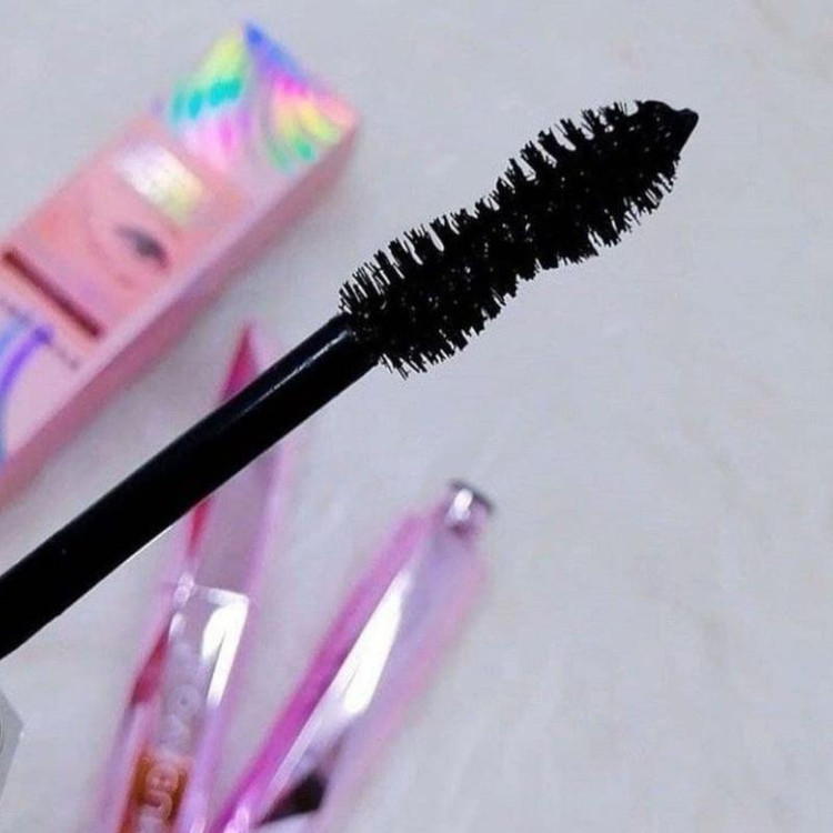 ریمل هدی موجی مدل الماسی پرپشت کننده و بلند کننده مژه